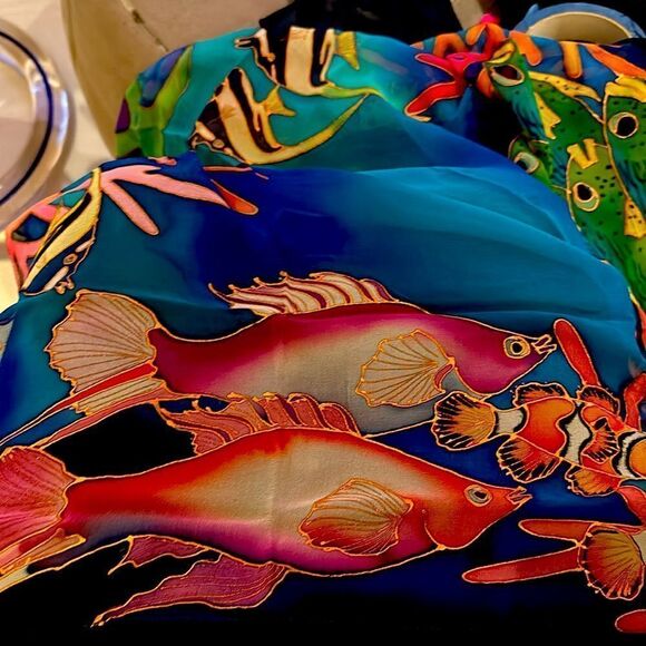 Silk chiffon Lee Caldwell tropical ocean fish hand painted scarf 29” square - Picture 12 of 14